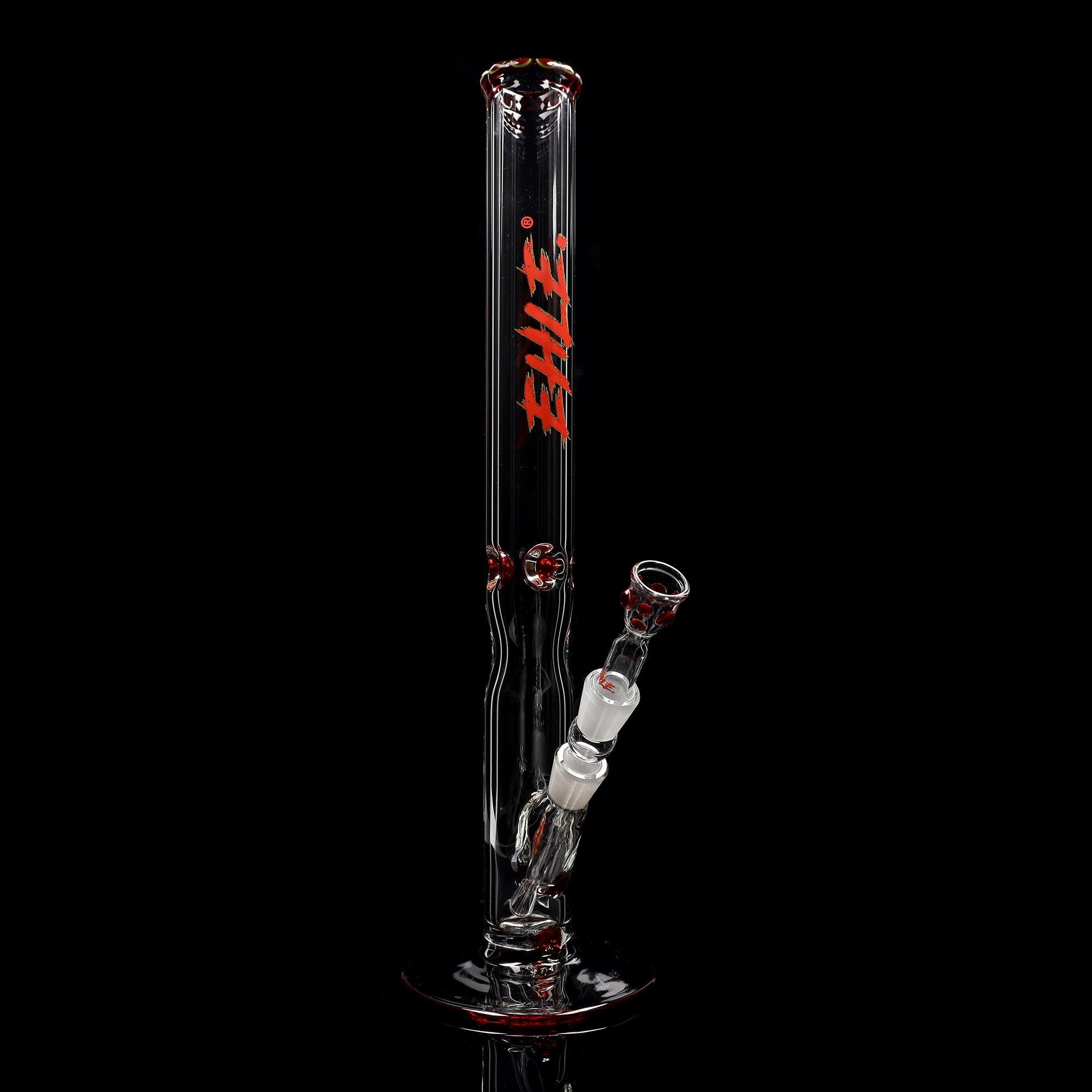 Red Series Bong #8 Cilindro 7mm (45cm), NS 18,: Base rotonda: monocolore Rosso; Bocchino: monocolore Rosso; Tacche per ghiaccio: monocolore Rosso; Logo: logo speciale Rosso-Verde; incl. Punti in vetro rossi sul tubo
