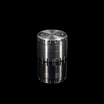 Grinder in acciaio inox, 63 mm, argento, 4 pezzi, incl. spazzolina e raschietto per polline, incl. scatola regalo e sacchetto