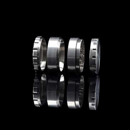 Grinder in acciaio inox, 63 mm, argento, 4 pezzi, incl. spazzolina e raschietto per polline, incl. scatola regalo e sacchetto
