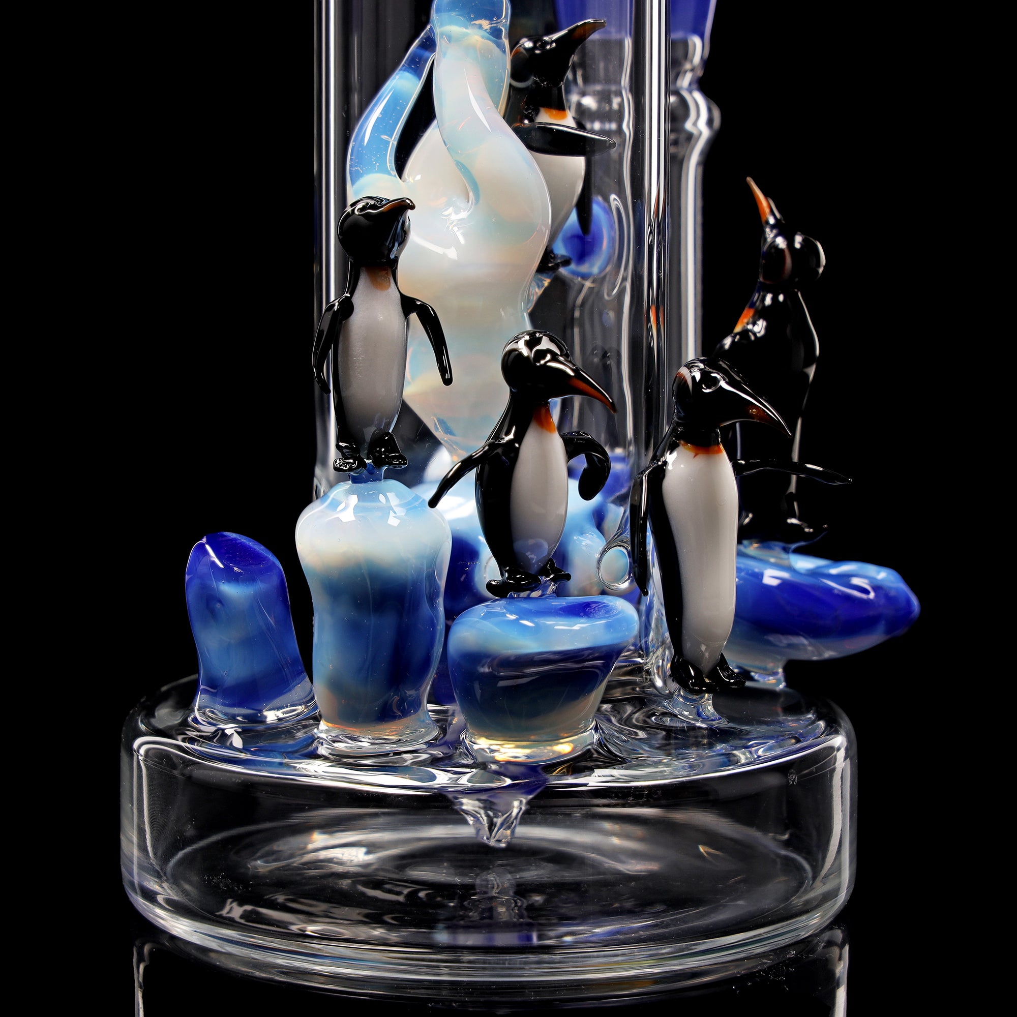 Best of 2025: April Modell - ,,Pinguin"