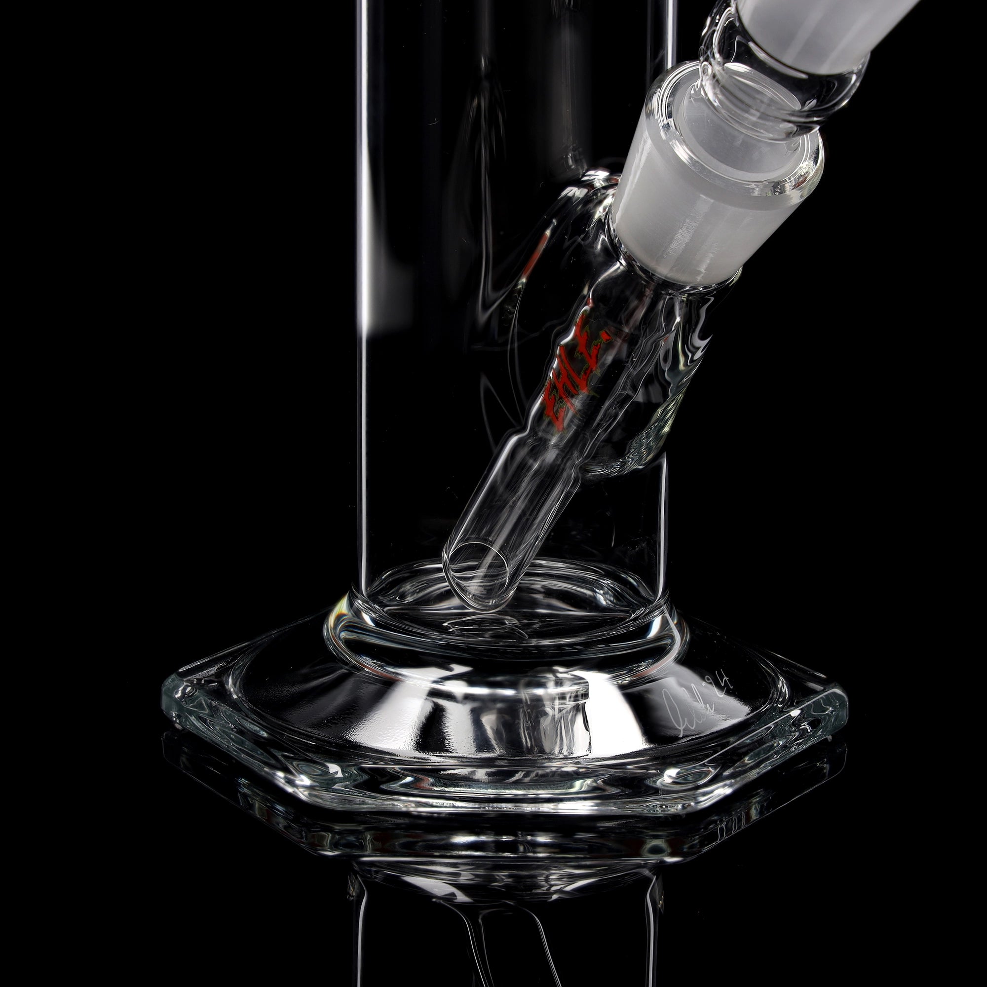 Red Series Bong #2 500ml, NS 18; Bocchino: tinta unita rosso; Logo: logo speciale rosso-verde