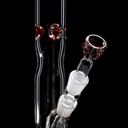 Red Series Bong #8 Cilindro 7mm (45cm), NS 18,: Base rotonda: monocolore Rosso; Bocchino: monocolore Rosso; Tacche per ghiaccio: monocolore Rosso; Logo: logo speciale Rosso-Verde; incl. Punti in vetro rossi sul tubo