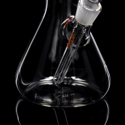 Red Series Bong #5 Beaker Big Brother 5mm; Boccaglio: rosso tinta unita; Tacche per ghiaccio: rosse tinta unita; Logo: logo speciale rosso-verde